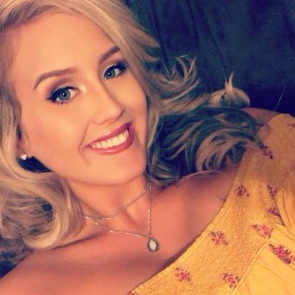 Meet your Posher, Danielle